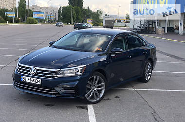 Седан Volkswagen Passat 2017 в Кременчуге