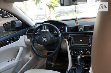 Седан Volkswagen Passat 2013 в Николаеве