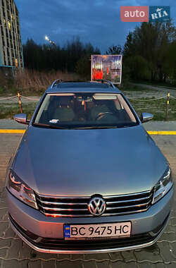 Універсал Volkswagen Passat 2011 в Львові