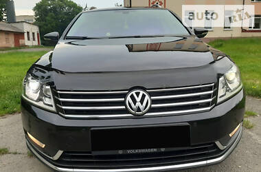 Універсал Volkswagen Passat 2012 в 