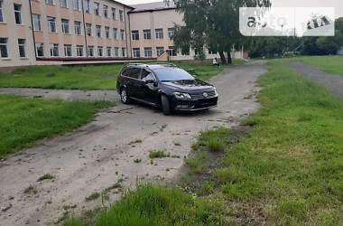 Універсал Volkswagen Passat 2012 в 