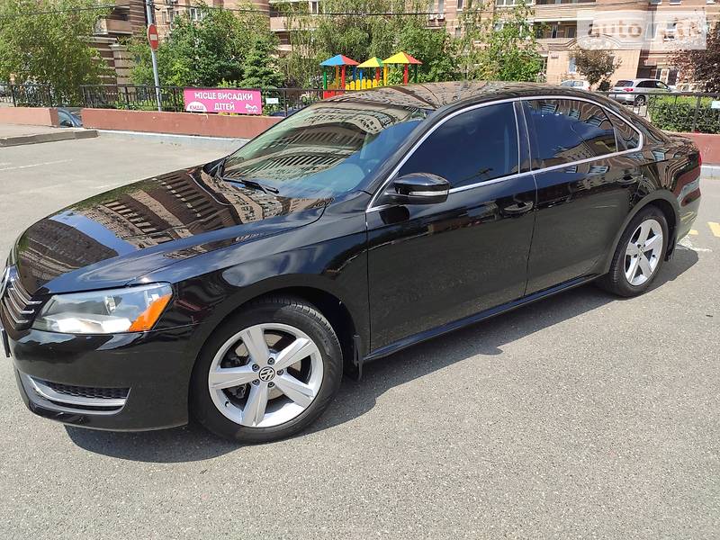 Седан Volkswagen Passat 2013 в Києві