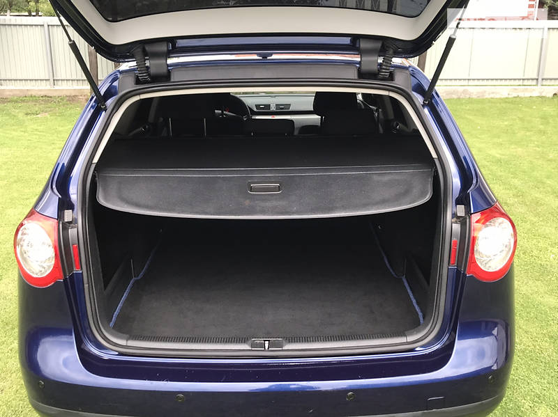 Універсал Volkswagen Passat 2008 в Коломиї