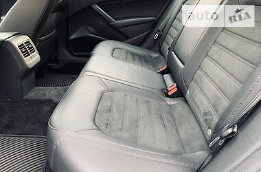 Седан Volkswagen Passat 2015 в 