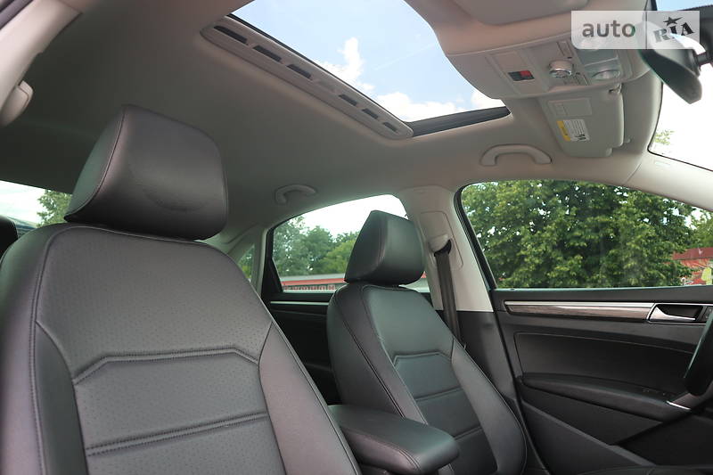 Седан Volkswagen Passat 2016 в Харькове
