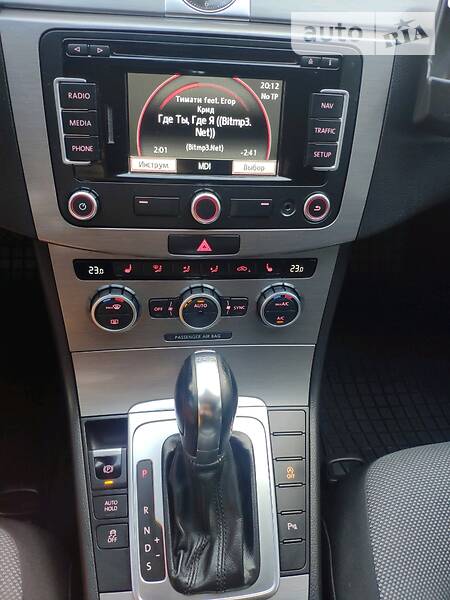 Універсал Volkswagen Passat 2012 в Тернополі