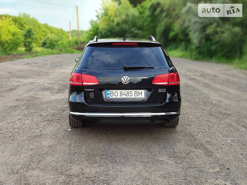 Універсал Volkswagen Passat 2012 в Тернополі