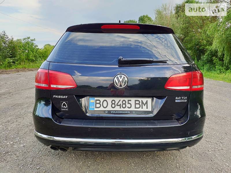 Універсал Volkswagen Passat 2012 в Тернополі