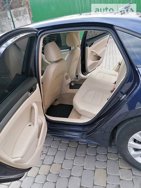 Седан Volkswagen Passat 2014 в Вінниці