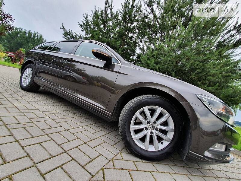 Універсал Volkswagen Passat 2015 в Дрогобичі