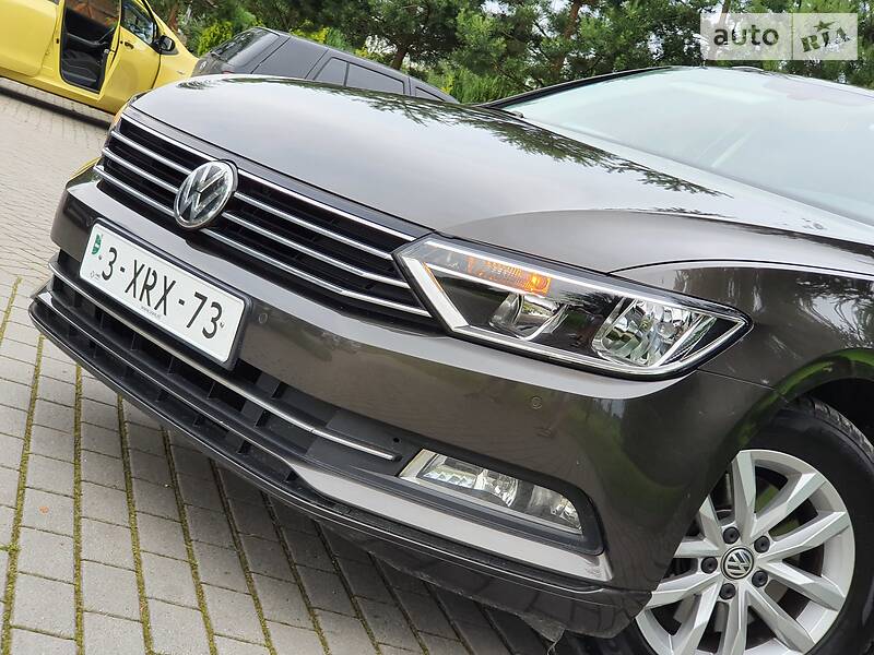 Універсал Volkswagen Passat 2015 в Дрогобичі