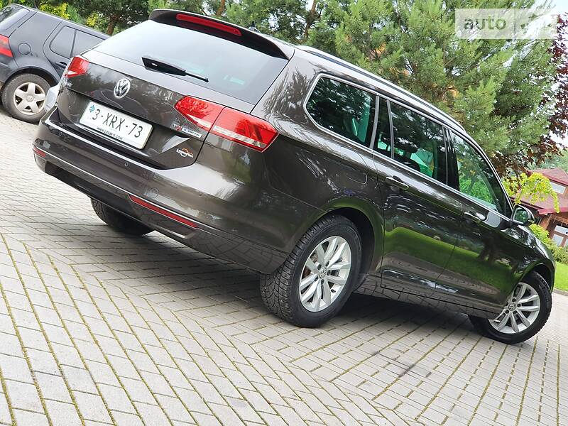 Універсал Volkswagen Passat 2015 в Дрогобичі