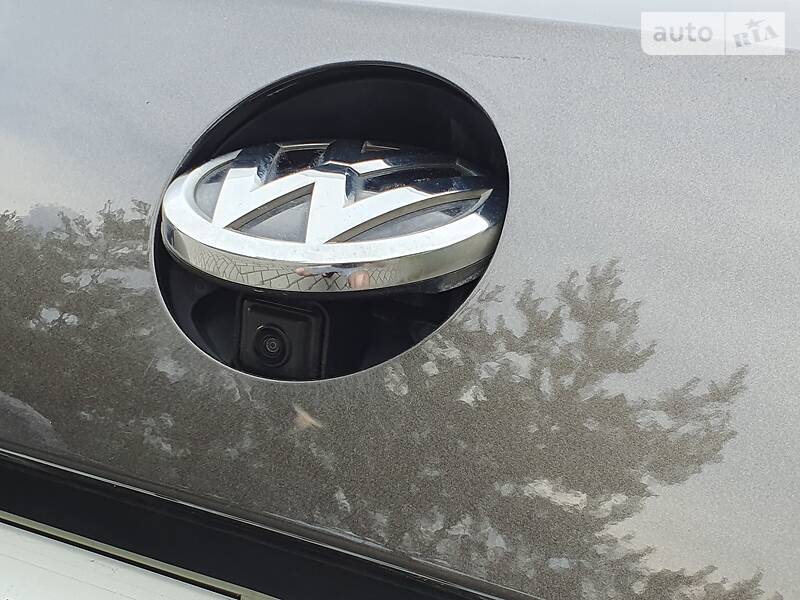 Універсал Volkswagen Passat 2015 в Дрогобичі