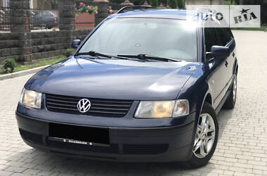 Хетчбек Volkswagen Passat 1999 в 