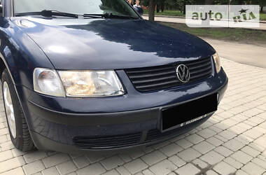 Хетчбек Volkswagen Passat 1999 в 