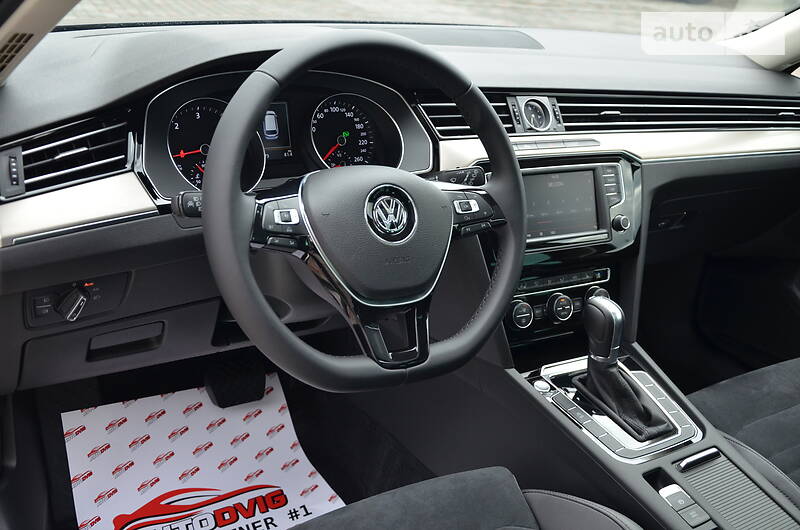 Універсал Volkswagen Passat 2015 в Луцьку