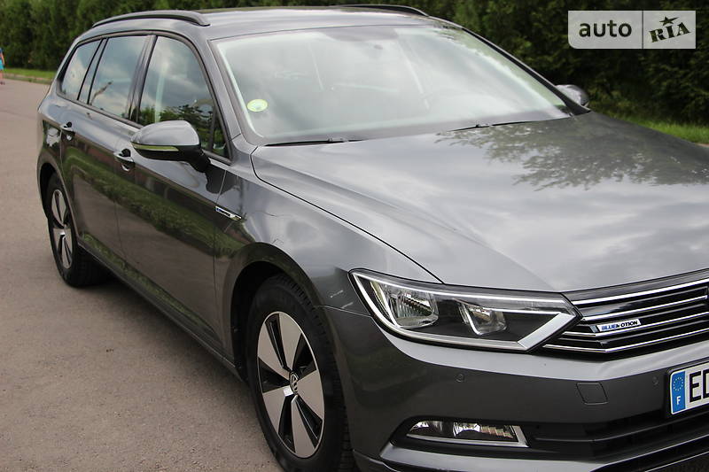 Універсал Volkswagen Passat 2016 в Рівному
