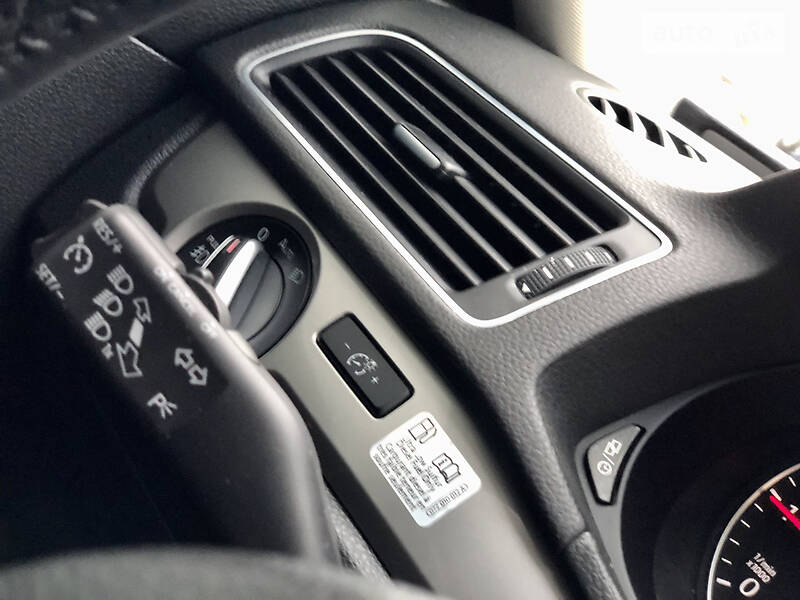 Седан Volkswagen Passat 2014 в Львові