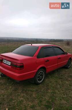 Седан Volkswagen Passat 1994 в 