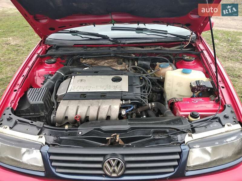 Седан Volkswagen Passat 1994 в Одесі