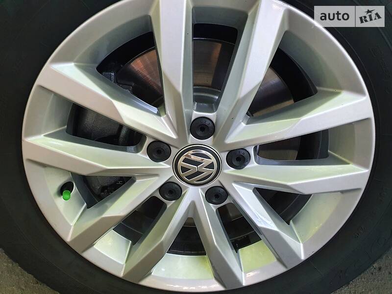 Універсал Volkswagen Passat 2015 в Вінниці