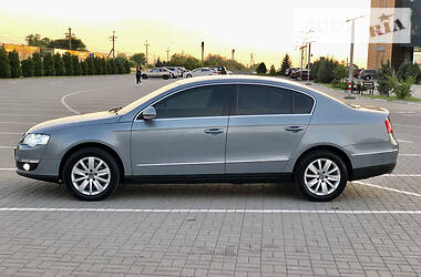 Седан Volkswagen Passat 2010 в Мариуполе