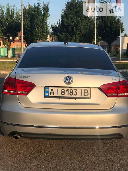 Седан Volkswagen Passat 2012 в Києві