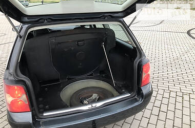 Універсал Volkswagen Passat 2002 в 
