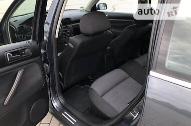 Універсал Volkswagen Passat 2002 в 