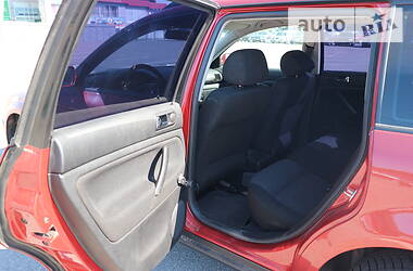 Універсал Volkswagen Passat 1998 в 