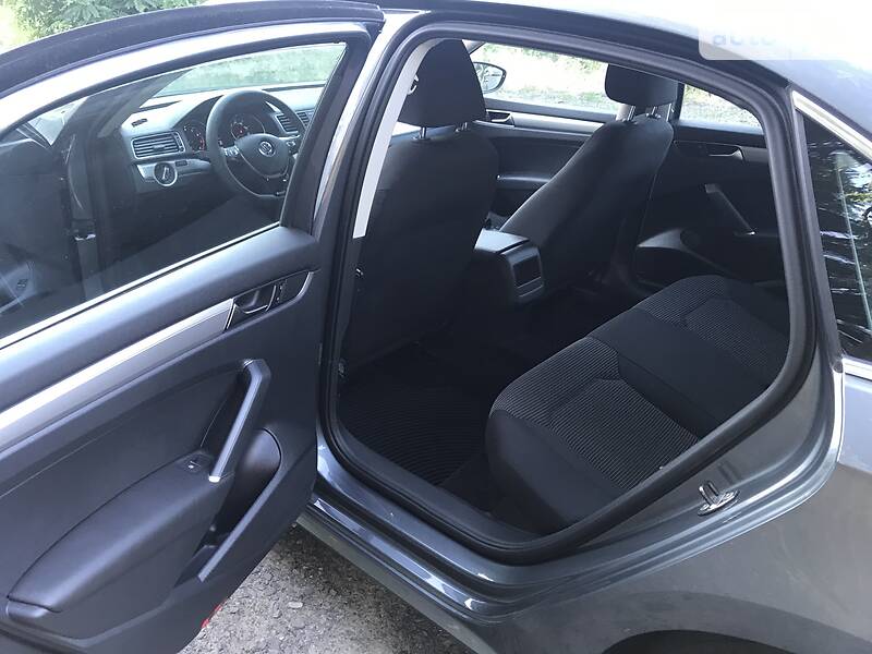 Седан Volkswagen Passat 2016 в Києві фото 11 Седан Volkswagen Passat 2016 в Києві