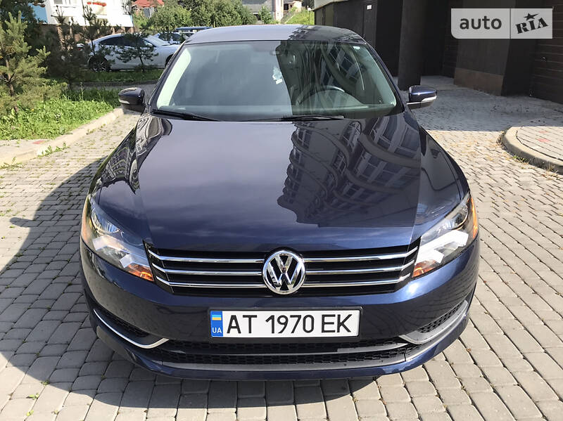 Седан Volkswagen Passat 2013 в Івано-Франківську
