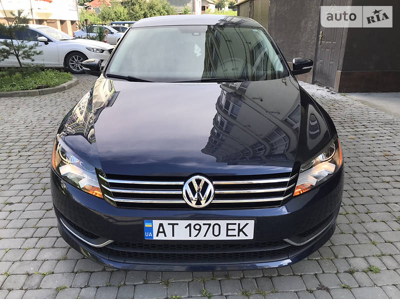 Седан Volkswagen Passat 2013 в Івано-Франківську