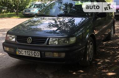 Седан Volkswagen Passat 1997 в Кременце