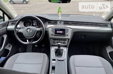 Универсал Volkswagen Passat 2016 в Ровно