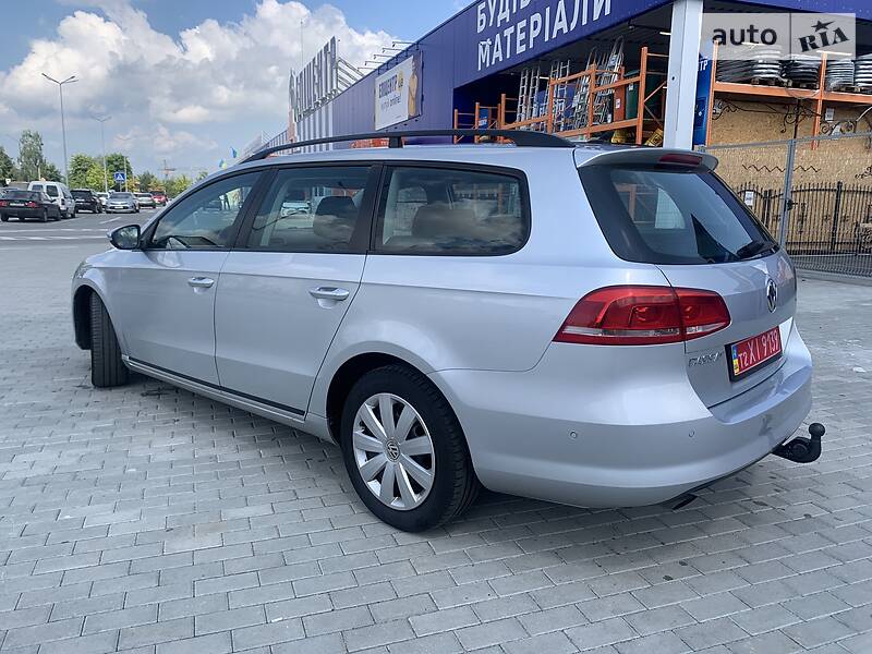 Універсал Volkswagen Passat 2012 в Івано-Франківську