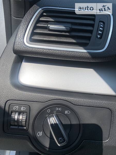 Універсал Volkswagen Passat 2012 в Івано-Франківську