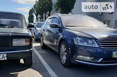 Універсал Volkswagen Passat 2011 в 
