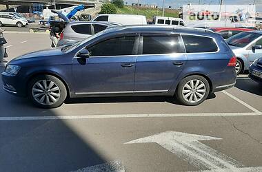 Універсал Volkswagen Passat 2011 в 