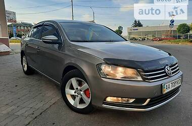 Седан Volkswagen Passat 2012 в Хмельницькому