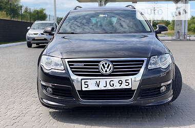 Универсал Volkswagen Passat 2010 в Ровно