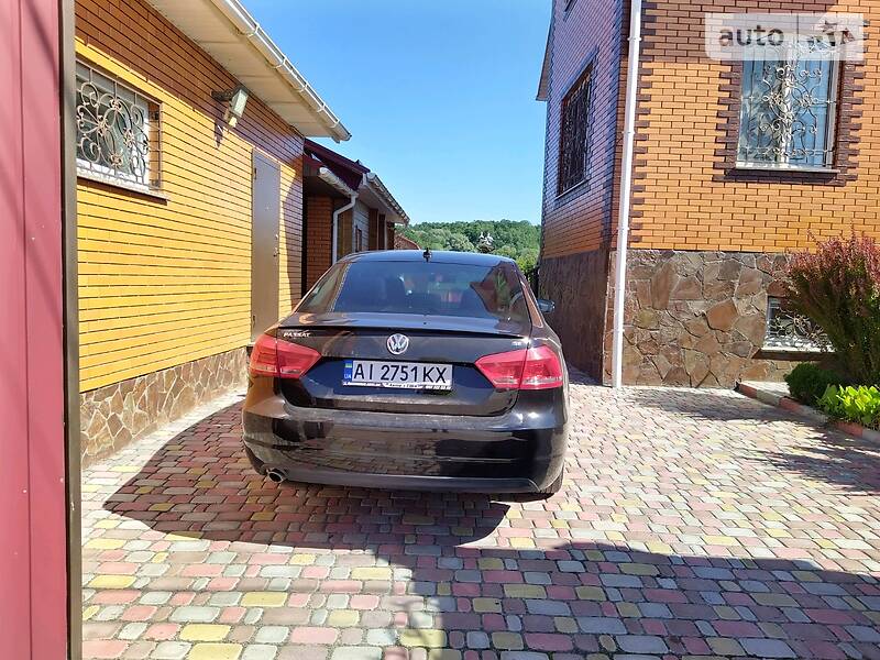 Седан Volkswagen Passat 2013 в Києві