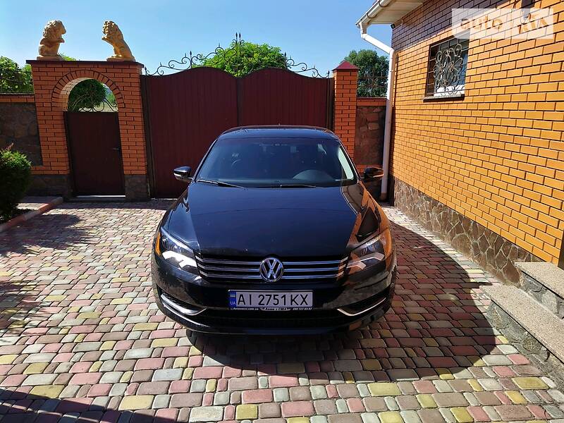Седан Volkswagen Passat 2013 в Києві