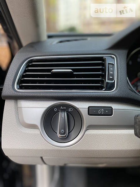 Седан Volkswagen Passat 2017 в Києві