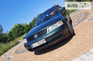 Універсал Volkswagen Passat 1997 в Чернівцях