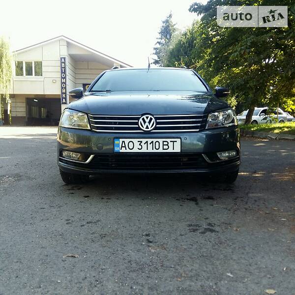 Універсал Volkswagen Passat 2010 в Хусті