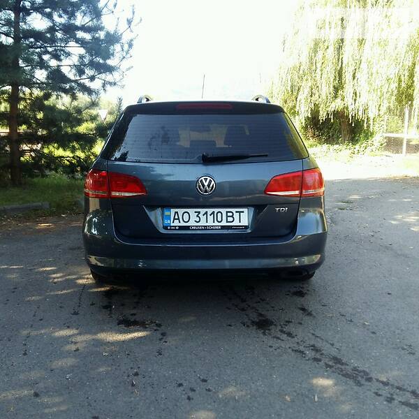 Універсал Volkswagen Passat 2010 в Хусті