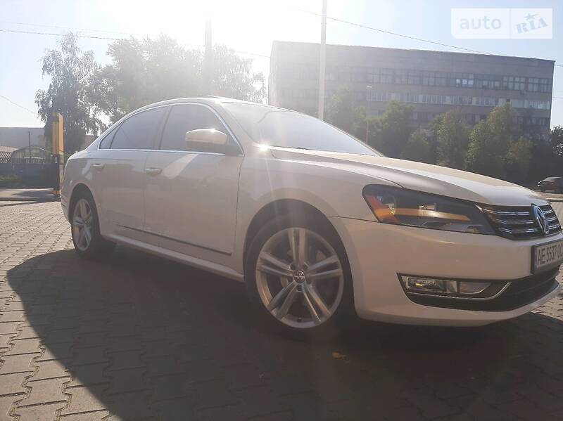 Седан Volkswagen Passat 2014 в Дніпрі фото 12 Седан Volkswagen Passat 2014 в Дніпрі
