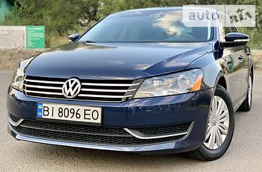 Седан Volkswagen Passat 2013 в Горішніх Плавнях