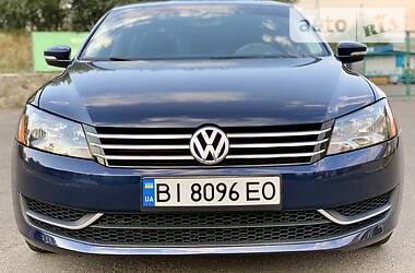 Седан Volkswagen Passat 2013 в Горішніх Плавнях